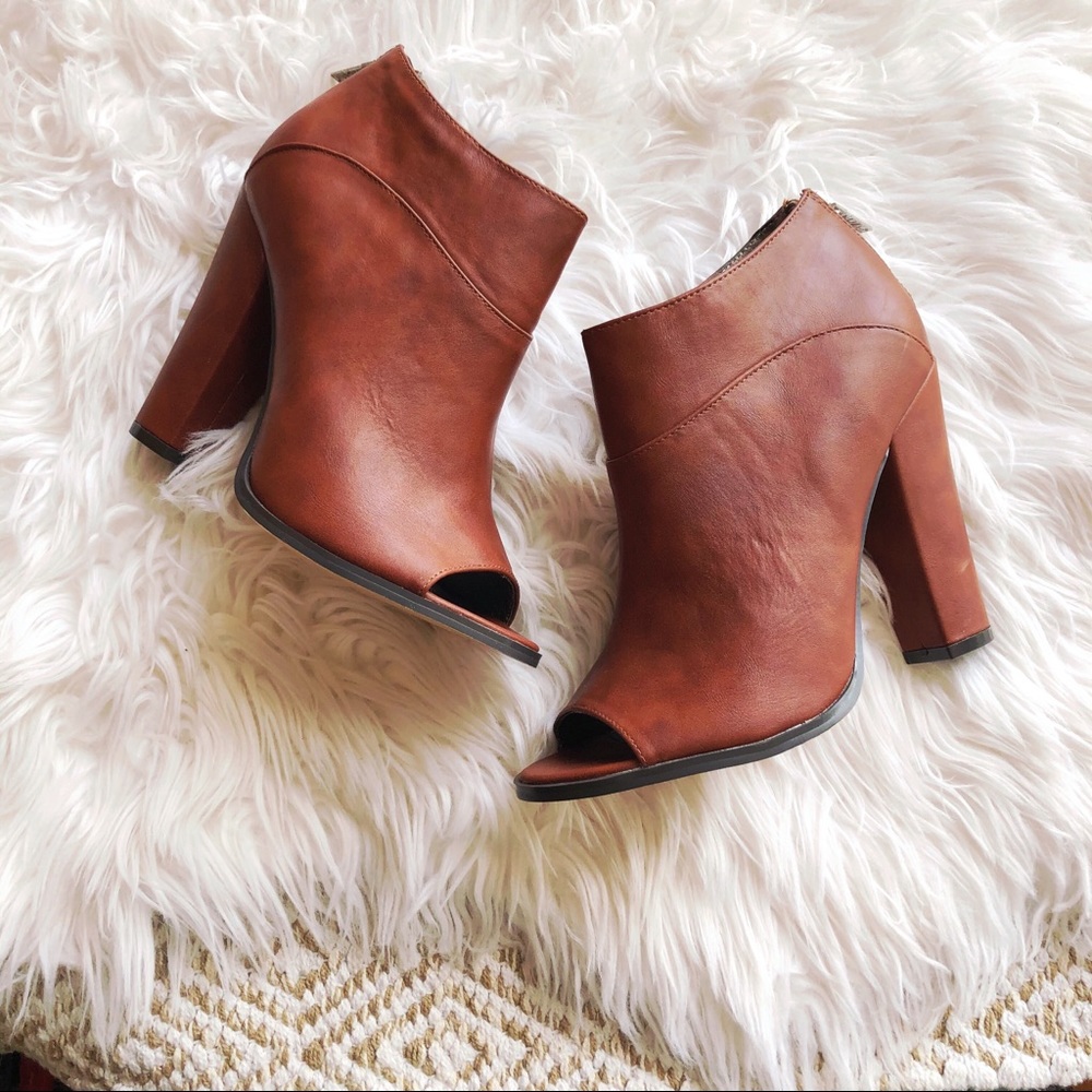 {MICHAELANTONIO}NWOT Cognac Peep Toe Ankle Booties